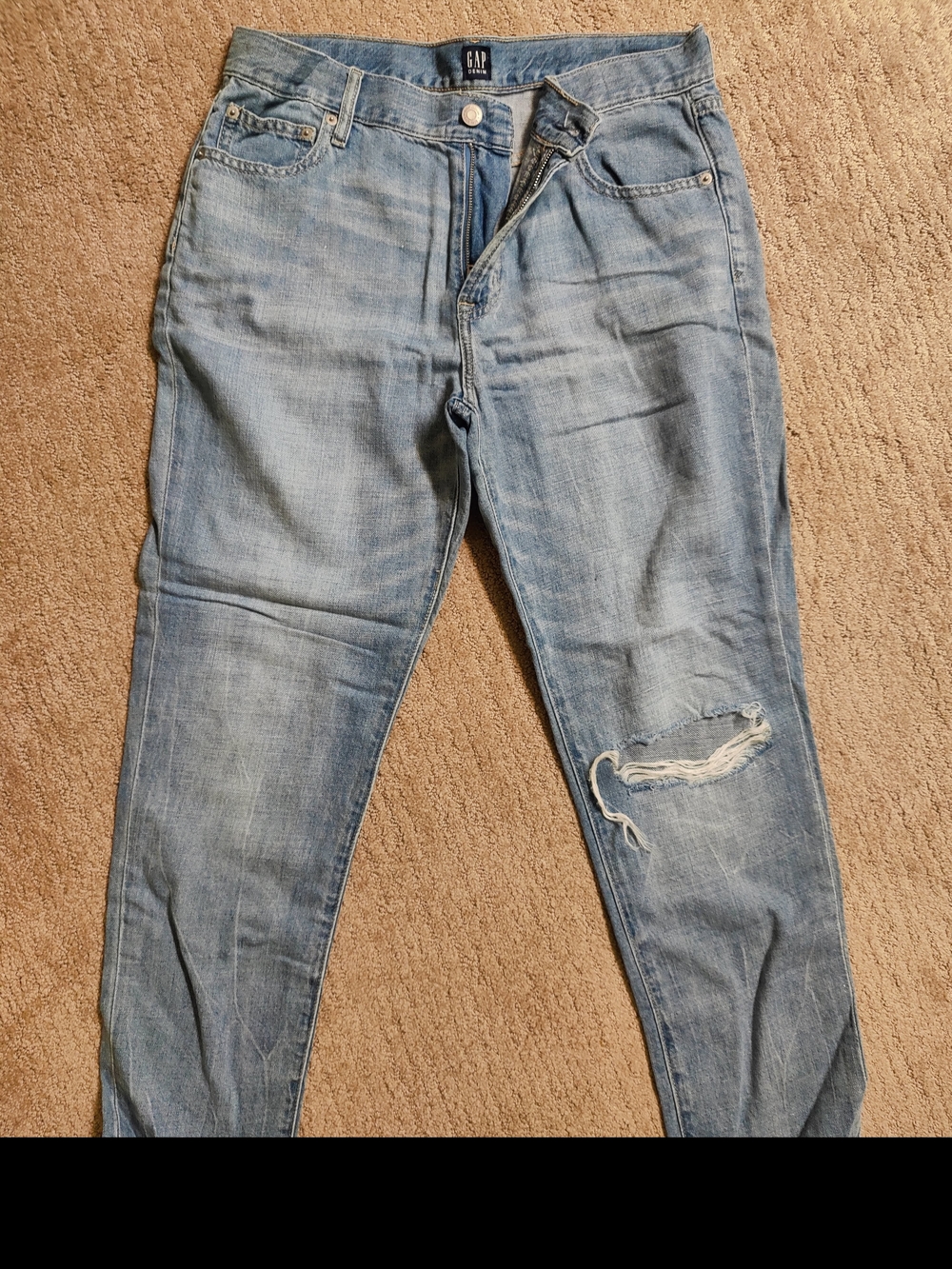 GAP Light Blue Slim Straight Jeans with Distressed Knee